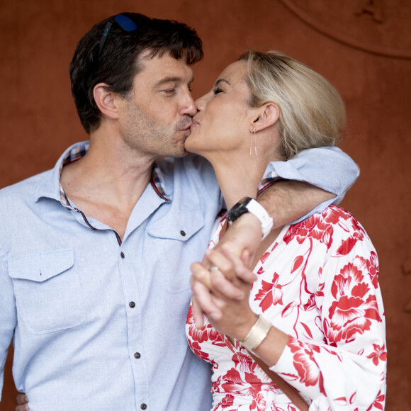 Elodie Gossuin et son mari Bertrand Lacherie au village lors des internationaux de France à Roland-Garros. © JB Autissier / Panoramic / Bestimage