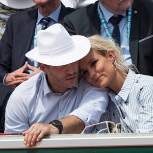 Elodie Gossuin et son mari Bertrand Lacherie dans les tribunes lors des internationaux de tennis de Roland Garros à Paris, France, le 4 juin 2019. © Jacovides-Moreau/Bestimage 