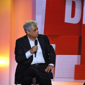 Serge Lama et Enrico Macias dans Vivement DImanche, le 29 aout 2012