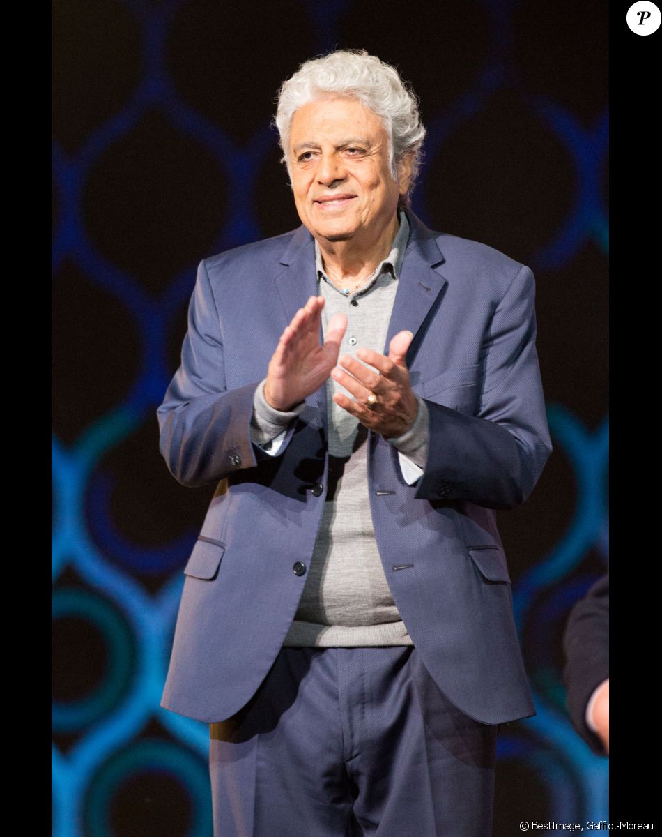 Enrico Macias - Backstage de l'enregistrement de l'émission "La Chanson secrète 7 " à la Scène musicale à Paris, qui sera diffusée le 15 janvier 2021 sur TF1. © Gaffiot-Moreau / Bestimage