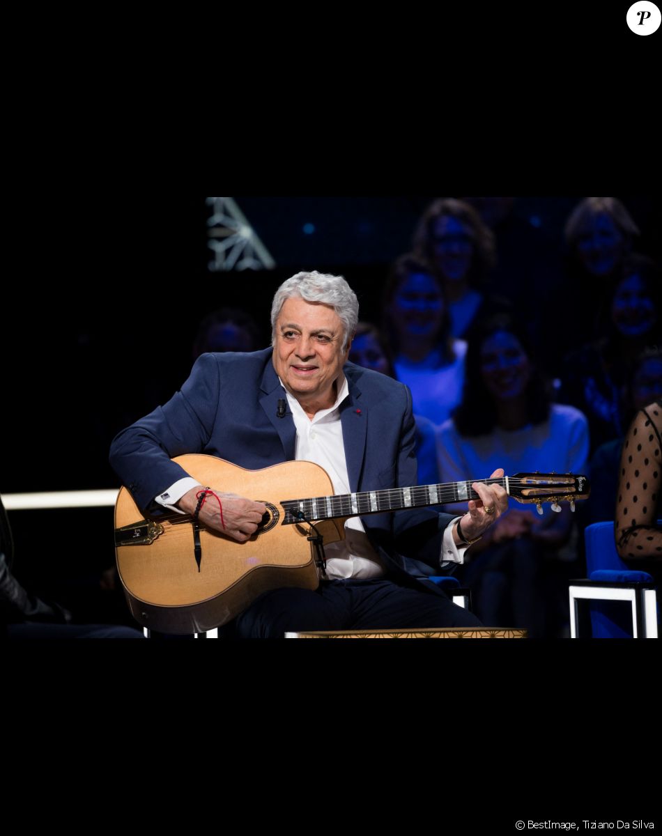 Exclusif - Enrico Macias - Enregistrement de l'émission "La Boîte à secrets 3" à Paris, présentée par F.Bollaert, et qui sera diffusée le 7 février sur France 3. Le 22 janvier 2020 © Tiziano Da Silva / Bestimage