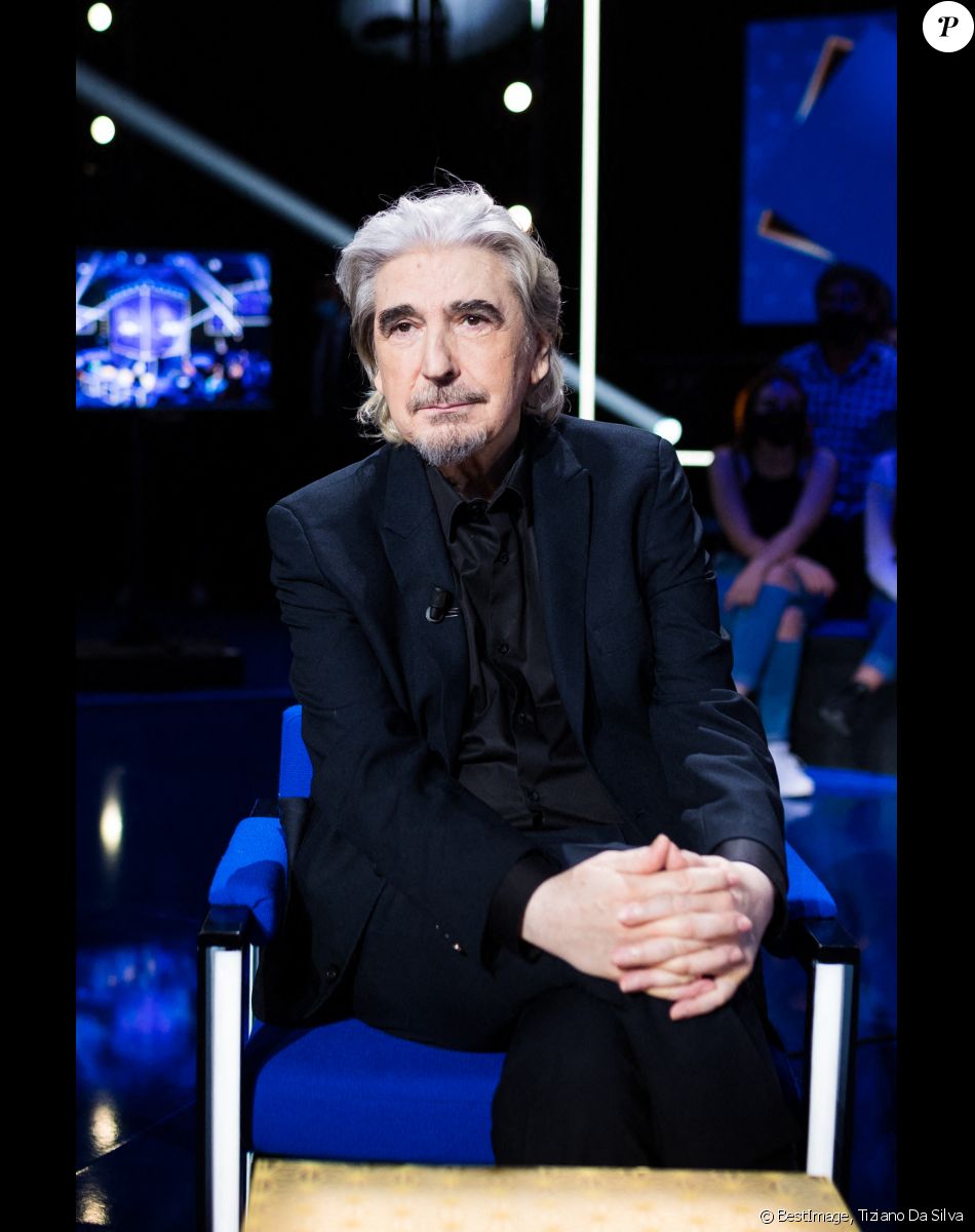 Serge Lama - Backstage de l'enregistrement de l'émission "La boîte à Secrets 5" à Paris, qui sera diffusée le 6 novembre sur France 3. © Tiziano Da Silva / Bestimage