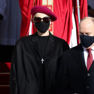 Le prince Albert II de Monaco, la princesse Charlène de Monaco assistent à la messe de Sainte Dévote à la cathédrale de Monaco le 27 janvier 2021. © Jean-Charles Vinaj / Pool Monaco / Bestimage