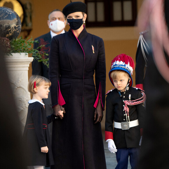 Charlene de Monaco, la princesse Gabriella et le prince Jacques - Cérémonie de remise de médaille dans la cours du Palais de Monaco. Le 19 novembre 2020. © David Nivière / Pool / Bestimage