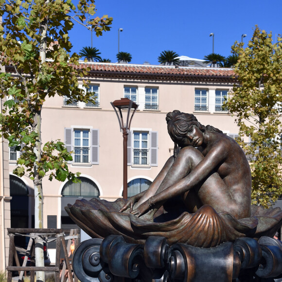 Une vue de la statue de Brigitte Bardot place Blanqui à Saint Tropez, le 6 octobre 2017, qui a été offerte pour les 83 ans de l'actrice. © Bruno Bebert/Bestimage