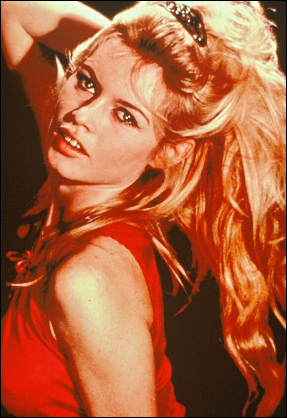 L'actrice Brigitte Bardot dans le film "Liz Hurley"