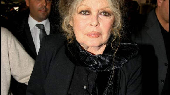 Brigitte Bardot furieuse contre Robert Ménard après une affiche improbable...