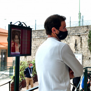 Rafael Nadal, Novak Djokovic et le prince Albert II de Monaco durant le dévoilement d'un plaque en hommage à la Baronne Elisabeth Ann de Massy, présidente de la fédération monégasque de tennis et du Monte-Carlo Country Club au début du Rolex Monte-Carlo Masters 2021, le 11 avril 2021. © Bruno Bebert / Bestimage