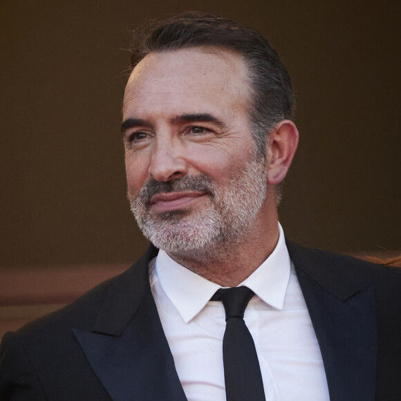 Jean Dujardin - Montée des marches du film " OSS 117 : Alerte rouge en Afrique Noire " lors du 74ème Festival International du Film de Cannes. © Borde-Jacovides-Moreau / Bestimage