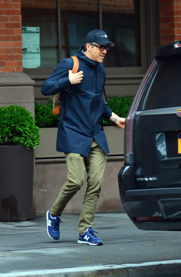 Ryan Reynolds - Sortie de son appartement à New York, le 18 juin 2019. Ryan est actuellement en pause sur le tournage de "Free Guy".