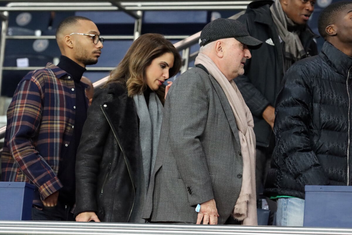 Photo Sonia Mabrouk et son compagnon Guy Savoy au Parc des Princes à Paris en 2019. Purepeople Photo Sonia Mabrouk et son compagnon Guy Savoy au Parc des Princes à Paris en 2019. Purepeople