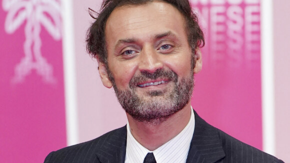 Augustin Trapenard en couple : En vacances avec son amoureux, il poste une photo de son "Ken"