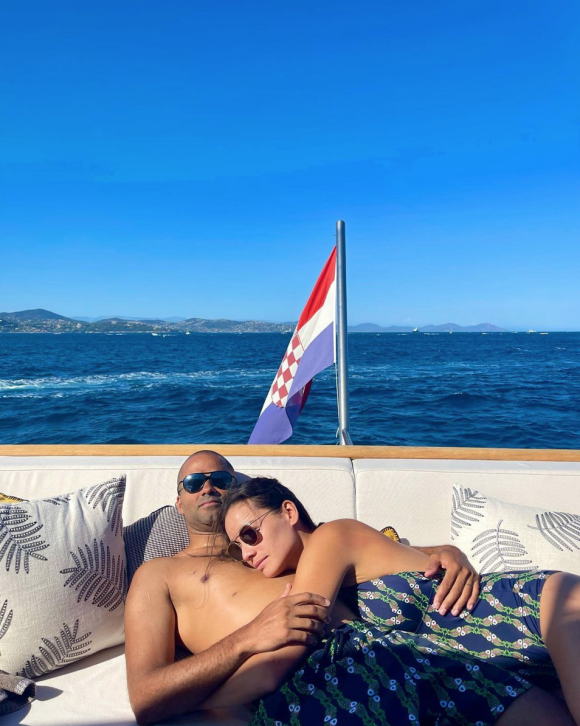 Tony Parker et Alizé Lim en vacances à Saint-Tropez. Août 2021.