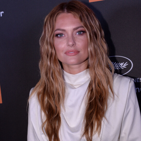 Caroline Receveur au photocall de la soirée "Orange" sur la plage de l'hôtel Majectic lors du 72ème Festival International du Film de Cannes, le 18 mai 2019. © Rachid Bellak/Bestimage