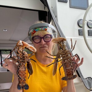 Christine Bravo présente son déjeuner : des homards bretons ! Juillet 2021
