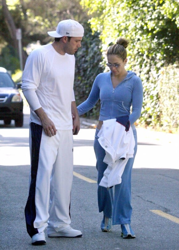 Ben Affleck et Jennifer Lopez à Beverly Hills en 2003. 