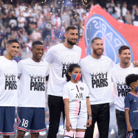 PSG-Strasbourg : Lionel Messi et Sergio Ramos présentés, Kylian Mbappé hué
