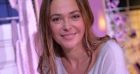 Sandrine Quétier en vacances en famille avec son compagnon Sébastien Goales et sa fille Lola Michelin, à Saint-Tropez.