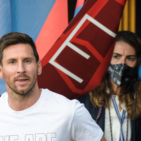 Presentation de Lionel Leo Messi ( 30 - PSG ) - - Présentation des joueurs - Match de football en ligue 1 Uber Eats : Le PSG (Paris Saint-Germain) remporte la victoire 4-2 contre Strasbourg au Parc des Princes le 14 août 2021. Pas de jauge pour ce match, le Parc des Princes est rempli au maximum de sa capacité, une première depuis 18 mois. © Federico Pestellini / Panoramic / Bestimage