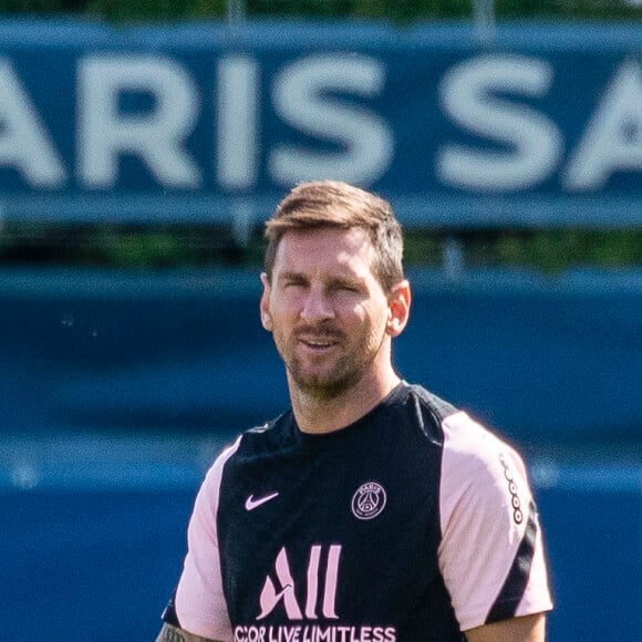 Lionel Messi - Lionel Leo Messi lors de son premier entraînement avec ses coéquipiers du Paris Saint-Germain (PSG) au Camp des Loges à Saint-Germain-en-Laye, France, le 13 août 2021. © Pierre Perusseau / Bestimage