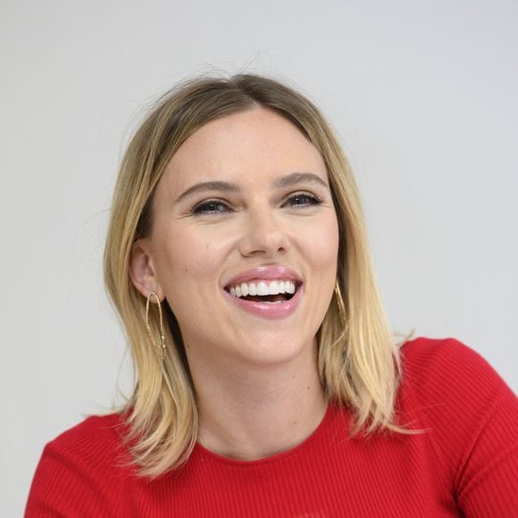 Scarlett Johansson à la conférence de presse de "Jojo Rabbit" à l'hôtel Four Seasons de Beverly Hills. Los Angeles, le 13 octobre 2019.