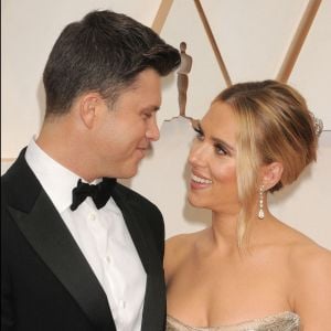 Scarlett Johansson et son mari Colin Jost ont accueilli leur premier enfant (le deuxième de l'actrice). Colin en a dévoilé le sexe et le prénom.