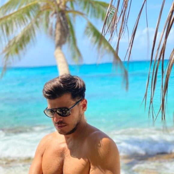 Vincent Niclo sous le soleil des Caraïbes.