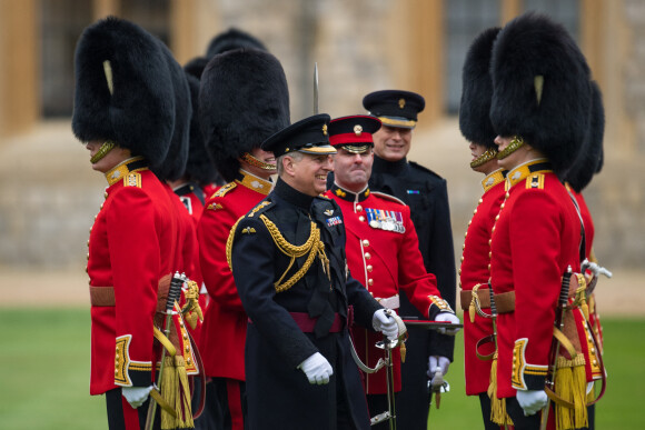 Le prince Andrew duc d'York lors d'une cérémonie des Grenadier Guards au château de Windsor.