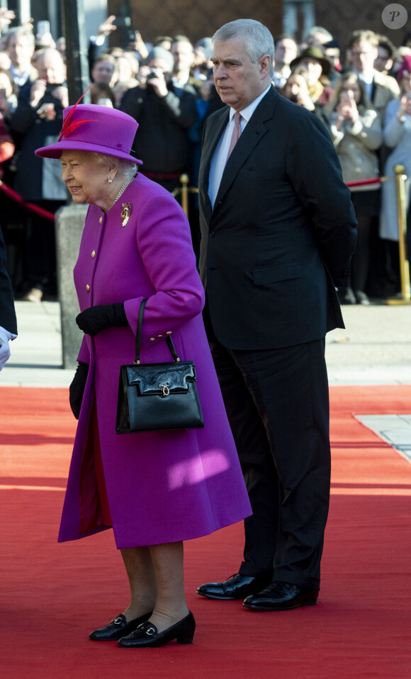 Le prince Andrew, duc d'York - La reine Elisabeth II d'Angleterre rend visit aux membres de "the Honourable Society of Lincoln's Inn" à Londres le 13 décembre 2018.