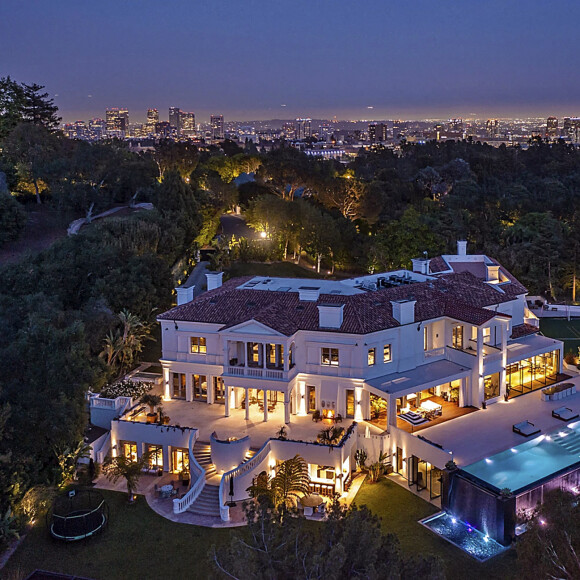 The Weeknd vient d'acheter un manoir pour 70 millions de dollars en Californie le 21 août 2021. 