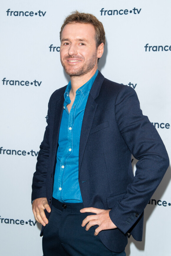 Tristan Waleckx lors du photocall dans le cadre de la conférence de presse de France Télévisions au Pavillon Gabriel à Paris, France, le 24 août 2021. © Pierre Perusseau/Bestimage