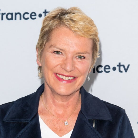 Élise Lucet lors du photocall dans le cadre de la conférence de presse de France Télévisions au Pavillon Gabriel à Paris, France, le 24 août 2021. © Pierre Perusseau/Bestimage