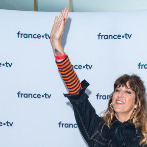 Daphné Bürki lors du photocall dans le cadre de la conférence de presse de France Télévisions au Pavillon Gabriel à Paris, France, le 24 août 2021. © Pierre Perusseau/Bestimage