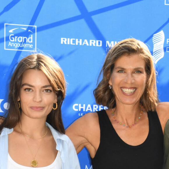 Romain Duris, Emma Mackey, Vanessa van Zuylen (productrice), Martin Bourboulon (réalisateur) au photocall du film "Eiffel" lors du festival du film francophone de Angoulême le 24 août 2021. © Coadic Guirec / Bestimage 