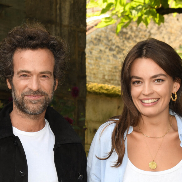 Romain Duris, Emma Mackey au photocall du film "Eiffel" lors du festival du film francophone de Angoulême le 24 août 2021. © Coadic Guirec / Bestimage 