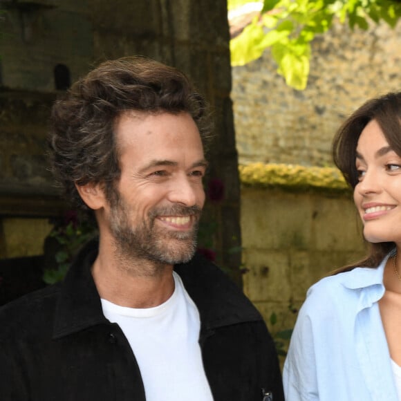 Romain Duris, Emma Mackey au photocall du film "Eiffel" lors du festival du film francophone de Angoulême le 24 août 2021. © Coadic Guirec / Bestimage 