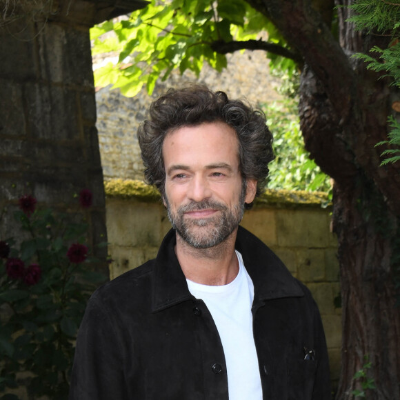 Romain Duris au photocall du film "Eiffel" lors du festival du film francophone de Angoulême le 24 août 2021. © Coadic Guirec / Bestimage 