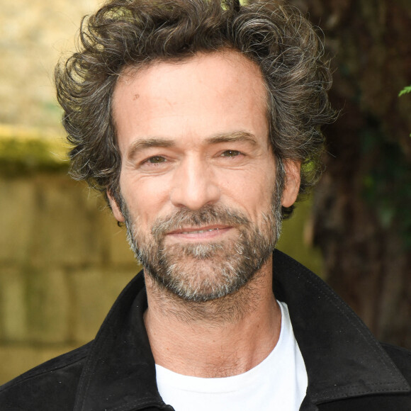 Romain Duris au photocall du film "Eiffel" lors du festival du film francophone de Angoulême le 24 août 2021. © Coadic Guirec / Bestimage 