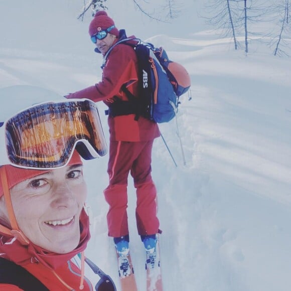Nathalie Simon et son époux à la montagne.