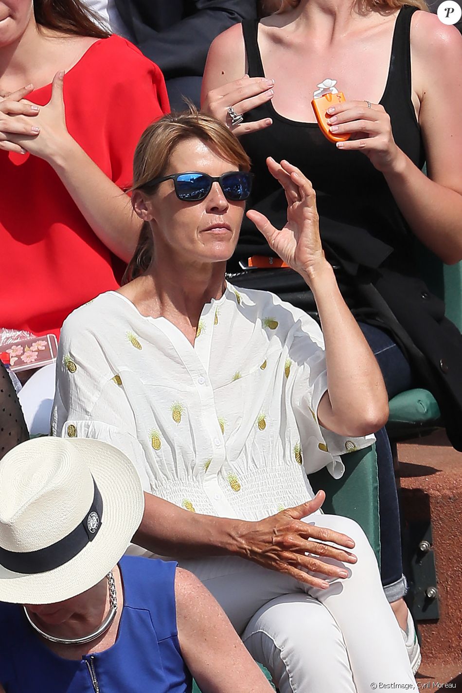 Nathalie Simon Dans Les Tribunes Des Internationaux De France De Tennis ...