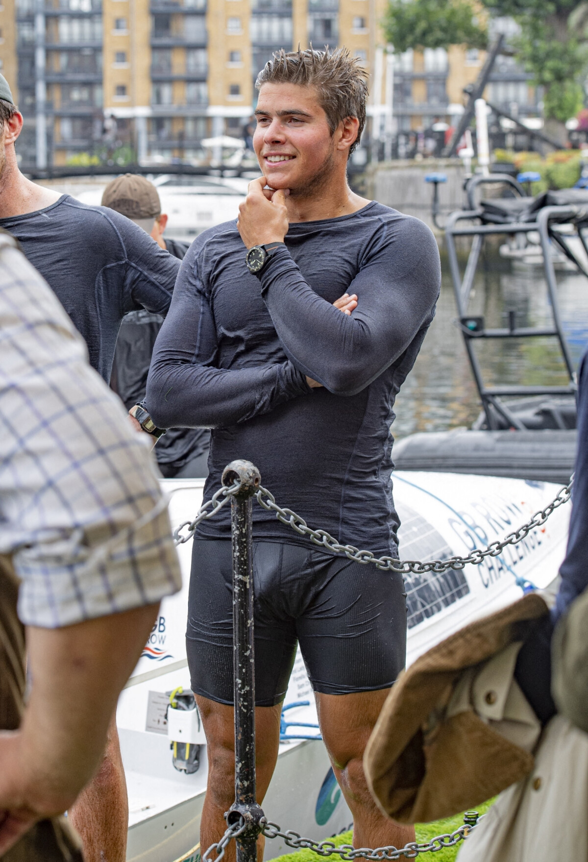 Photo : Arthur Chatto à Londres après son tour de Grande-Bretagne à la rame en 42 jours