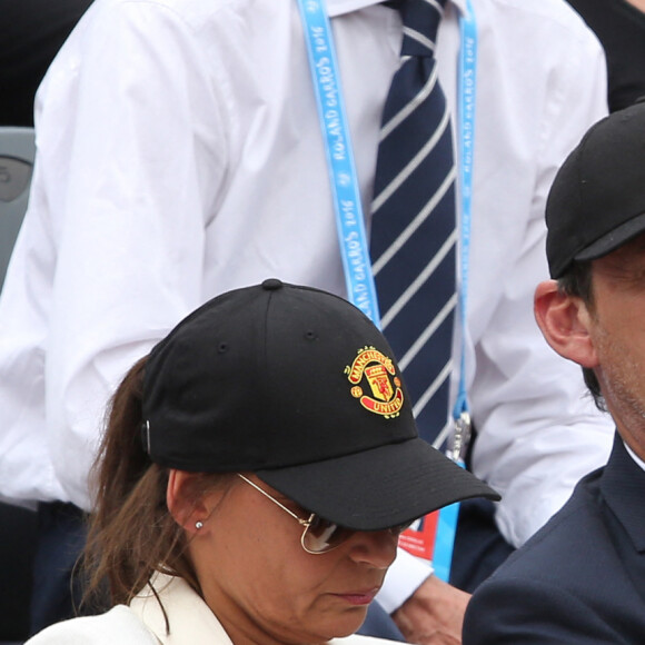 Jean-Luc Reichmann et sa femme Nathalie - People dans les tribunes lors du Tournoi de Roland-Garros (les Internationaux de France de tennis) à Paris, le 27 mai 2016. © Cyril Moreau/Bestimage