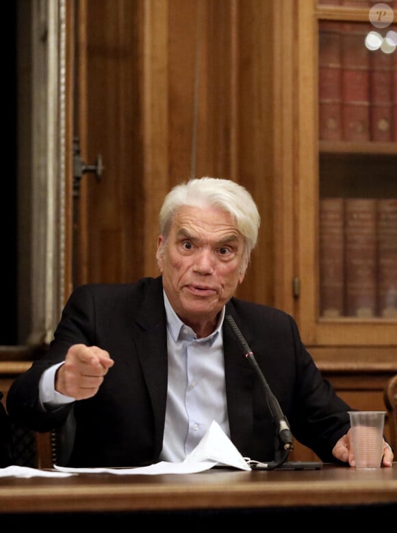 Exclusif - Bernard Tapie intervient lors de la conférence des avocats du barreau de Paris, à la bibliothèque de l'ordre à Paris. © Dominique Jacovides / Bestimage