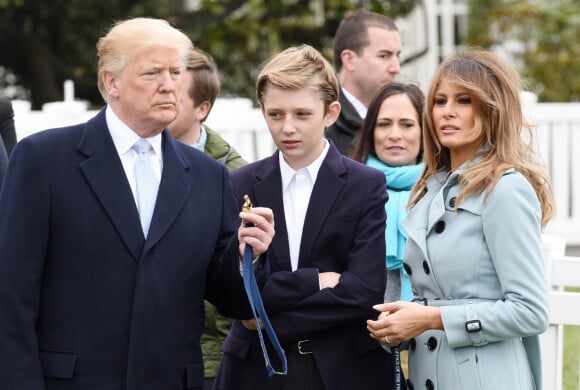Donald Trump, Melania Trump et leur fils Barron le 2 avril 2018.