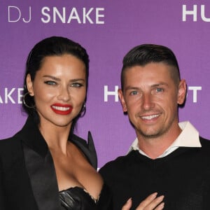 Adriana Lima et son compagnon Andre Lemmers assistent à la soirée de lancement de la montre "Big Bang DJ Snake" de Hublot à l'Accor Arena. Paris, le 2 septembre 2021. © Coadic Guirec/Bestimage