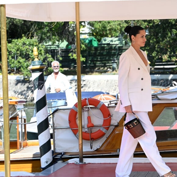 Adriana Lima arrive à l'hôtel Excelsior lors du 78ème festival international du film de Venise (la Mostra), à Venise, Italie, le 3 septembre 2021.