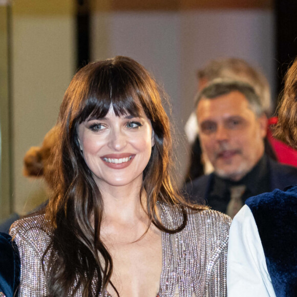 Olivia Colman, Dakota Johnson et Maggie Gyllenhaal assistent à la projection du film en compétition "The Lost Daughter" au 78e Festival International du Film de Venise. Le 3 septembre 2021.