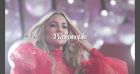 Kate Hudson éclatante à la Mostra et une demande en mariage sur tapis rouge