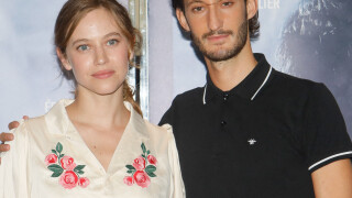Pierre Niney et Lou de Laâge : Duo complice pour le tant attendu Boîte Noire