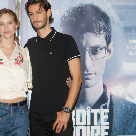 Lou de Laâge, Pierre Niney - Avant-première du film "Boîte noire" à l'UGC Ciné Cité les Halles à Paris, France, le 06 septembre 2021. © Christophe Clovis / Bestimage